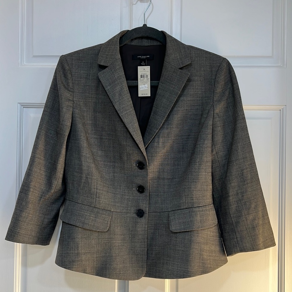 Ann Taylor 3 button blazer